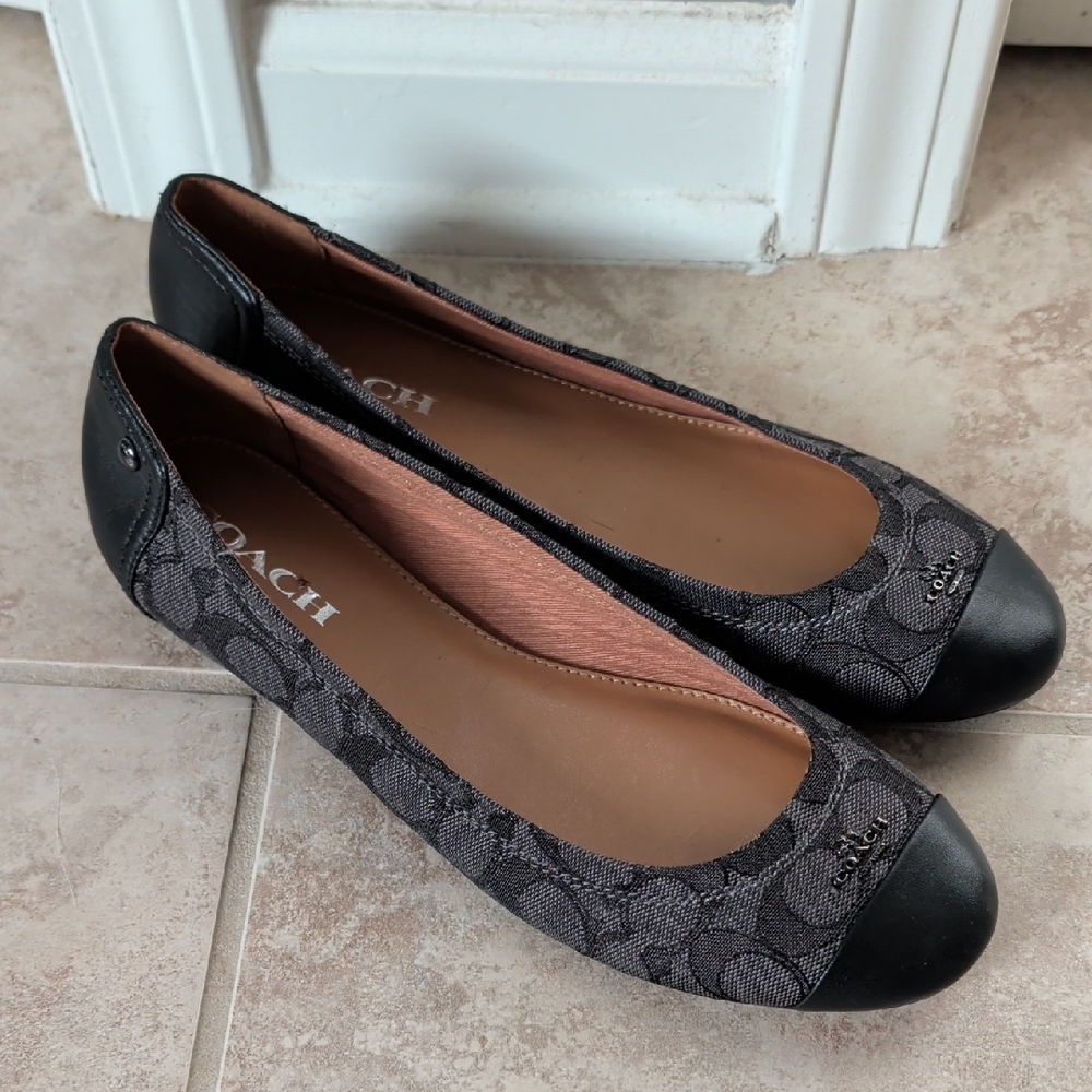 Coach Women's Black and Gray Signature Flats